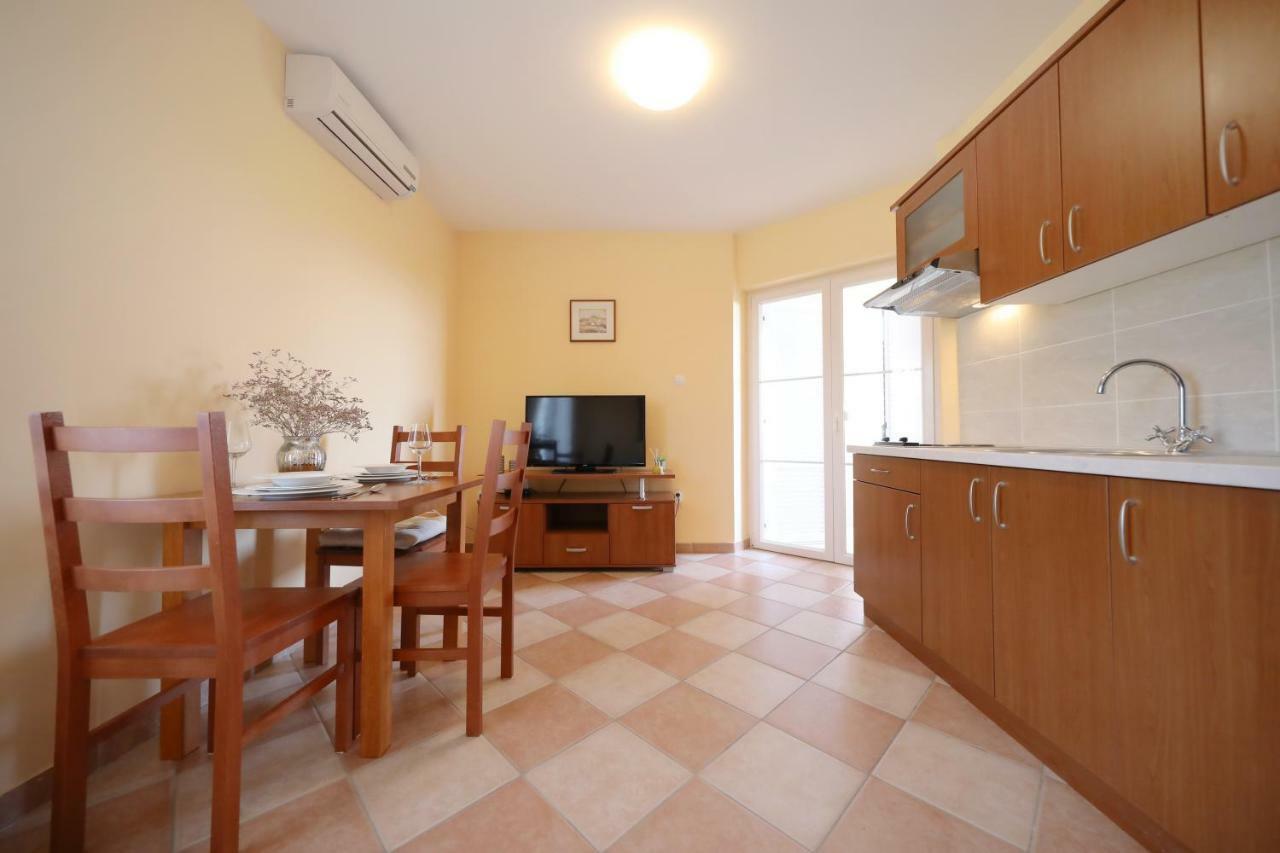 Apartments Villa Marnii Kozino Luaran gambar