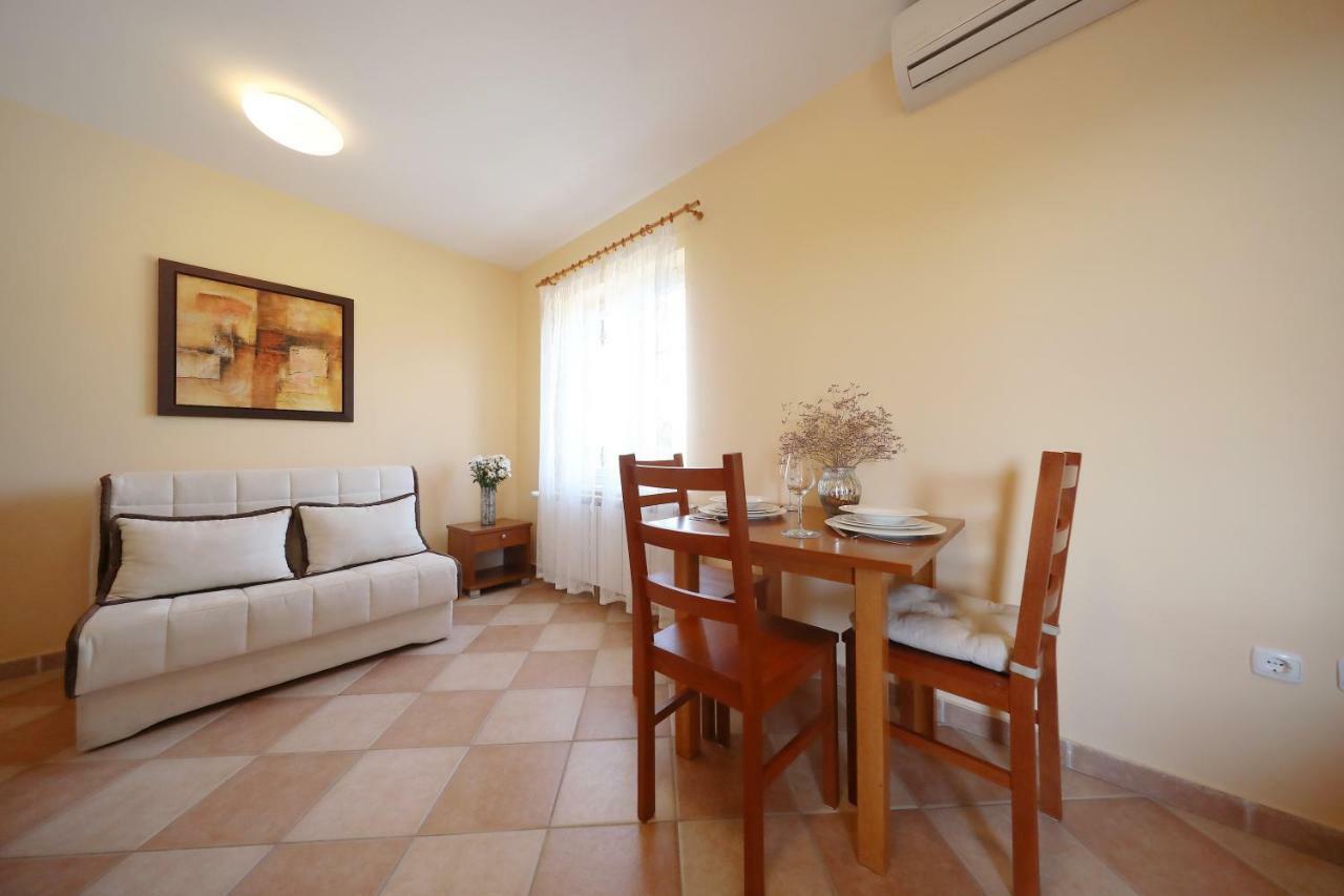 Apartments Villa Marnii Kozino Luaran gambar